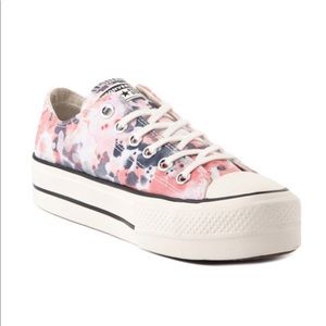 NEW IN BOX Converse - Women’s Platform Chuck Taylor Summer Fest